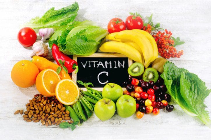 han-che-hoa-qua-chua-nhieu-vitamin-c